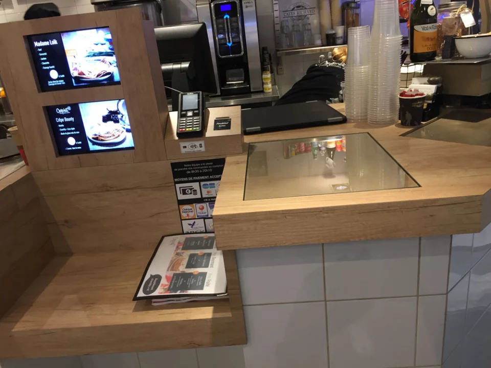 Aménagement de l'espace de restauration de Crep-Eat (33)