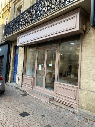 R�alisation compl�te devanture en bois